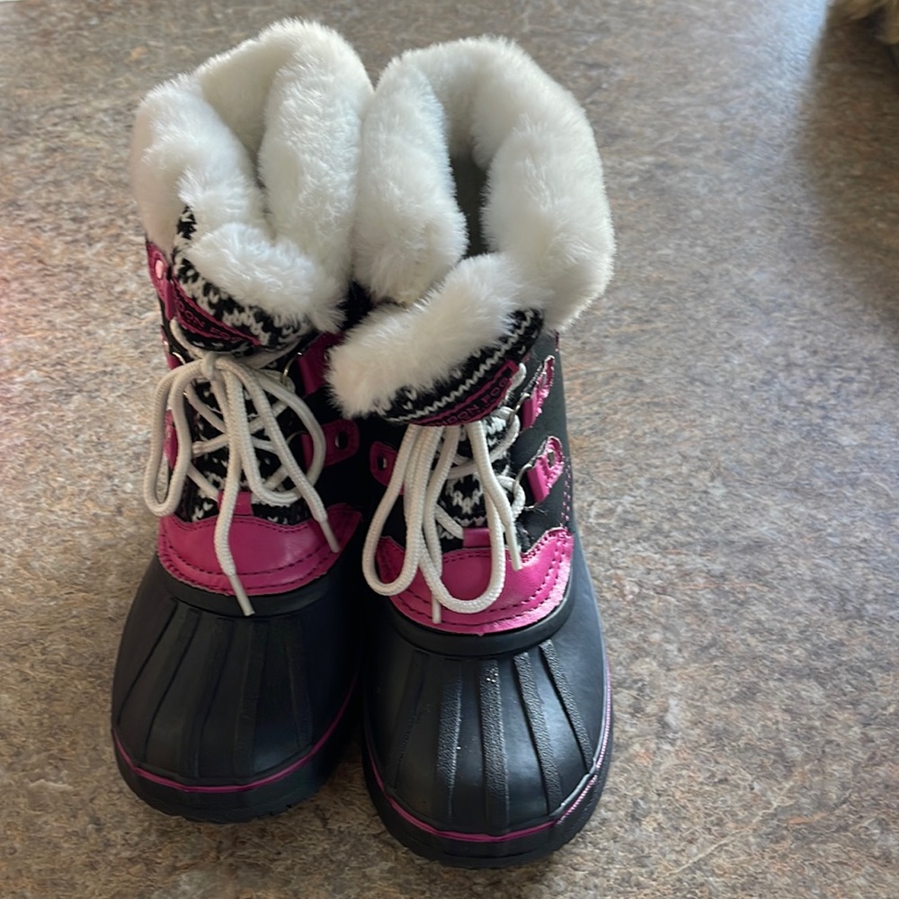 London fog girls boots size 2 new , never been worn
